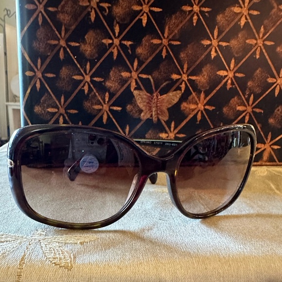 Authentic PRADA Sunglasses Dark Brown Gradient Lens SPR080 57017 2AU-6S1 130 3N. - Picture 2 of 11